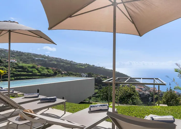 Villa Memorhia Village *